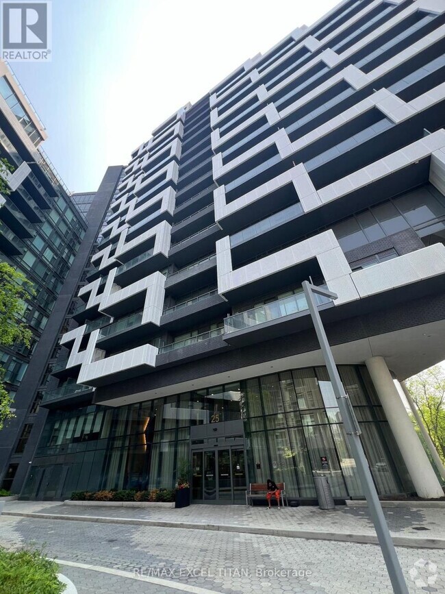 Building Photo - 25-625 Adra Grado Way