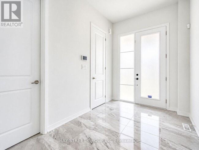 Building Photo - 274 McKean Dr