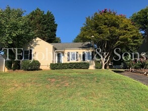 Building Photo - 864 Fenimore St