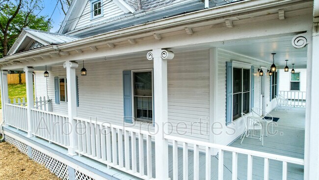 Foto del edificio - 311 S Cutler St