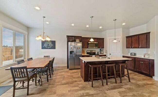 Foto del edificio - 52 N 2000 W