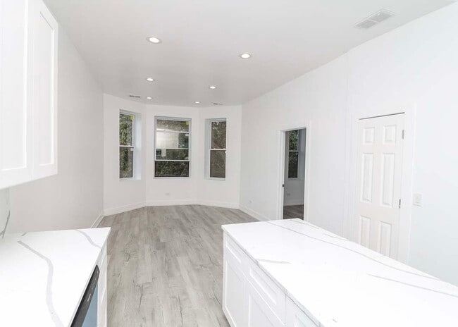 Building Photo - 1505 S Spaulding Ave