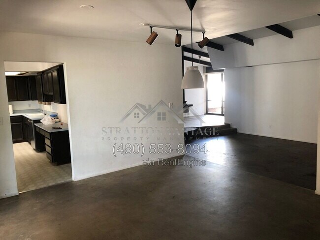 Foto del edificio - 730 N Stewart