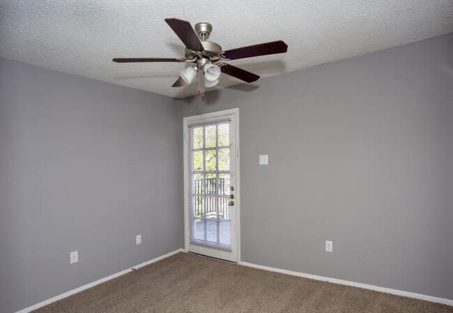 Building Photo - 2 bedroom in Garland TX 75043