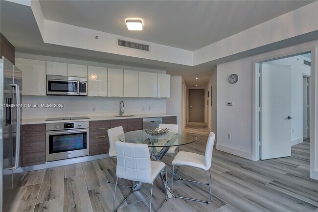 Foto del edificio - 1010 SW 2nd Ave