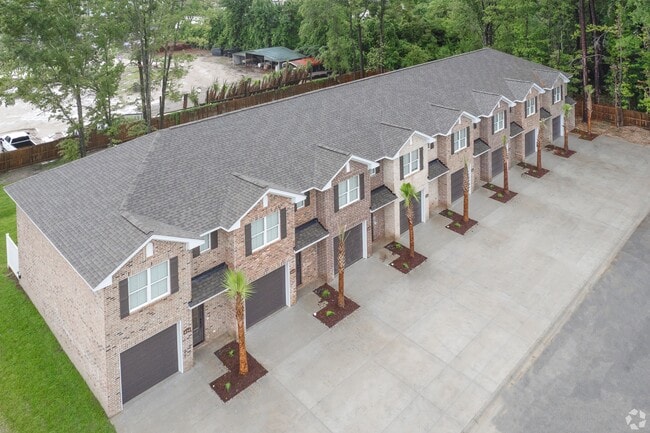 Building Photo - 445 Wren Crest Ln