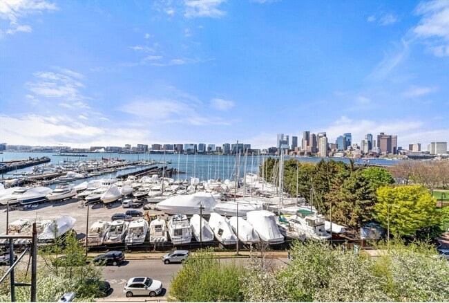 Building Photo - 5 Brigham St