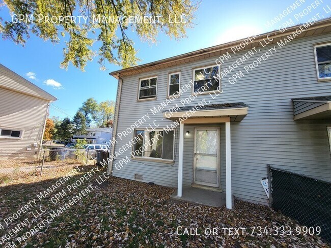 Building Photo - 2035 Dryden St