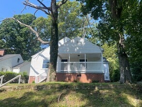 Building Photo - 2420 Ivy Ave