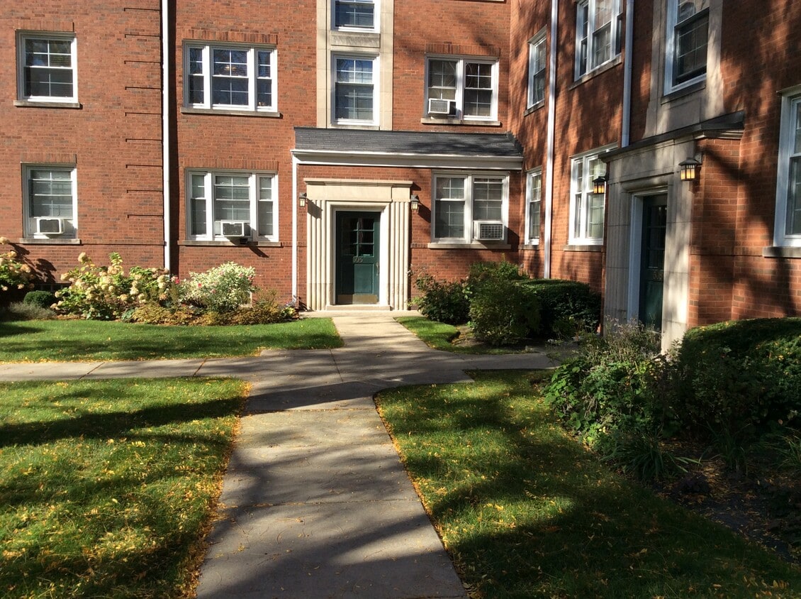 506 Bonnie Brae Pl Unit G2, River Forest, IL 60305 Condo for Rent in