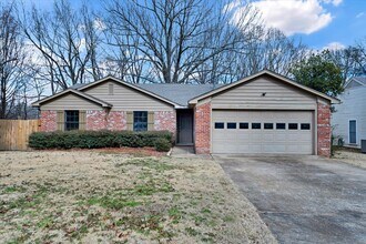 Building Photo - 2106 Bob White Cove