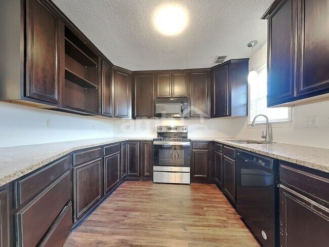 Foto del edificio - 5718 Eagleston Dr