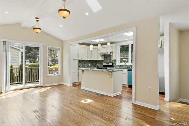 Foto del edificio - 830 Barberry Rd