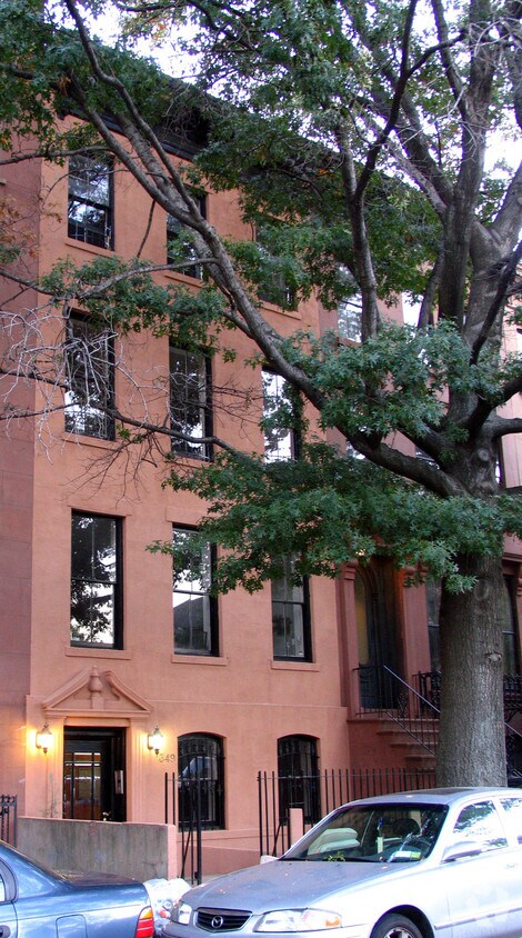 Building Photo - 349 Pacific St