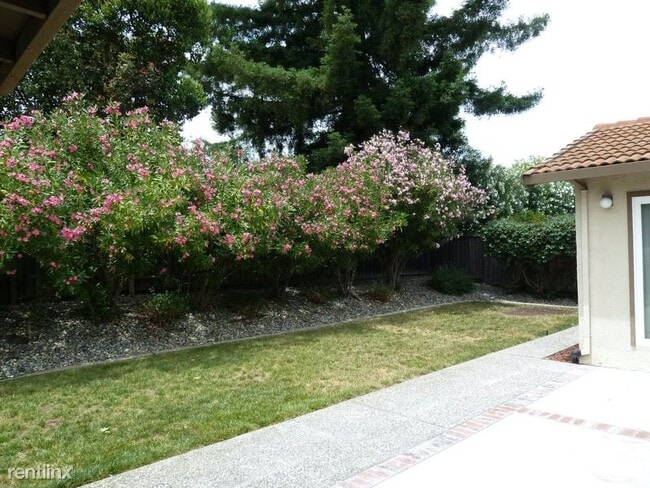 Building Photo - 4 br, 2 bath House - 18668 San Palo Ct