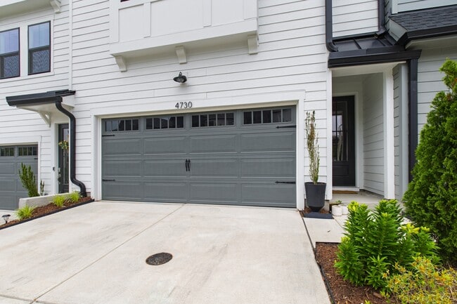Building Photo - 4730 Cypress Tree Ln