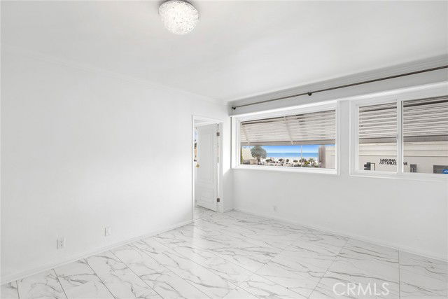 Building Photo - 245 Aster St