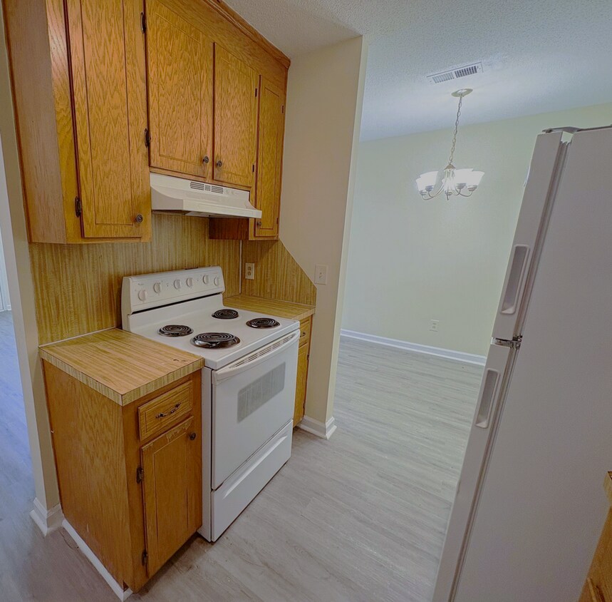 Foto principal - Condo on Chandler Drive near Cherry Park