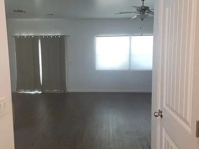 Foto del edificio - 7303 Avenue 310