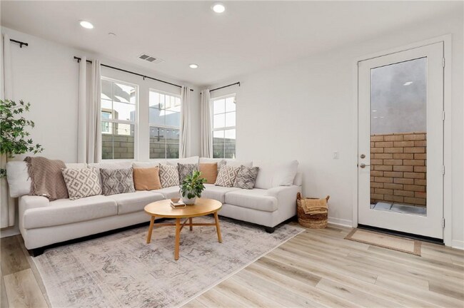 Foto del edificio - 2983 S Halton Paseo