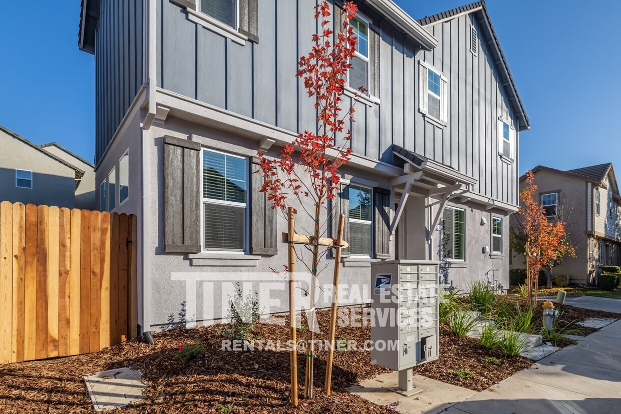 Photo - 220 Cinema Street-