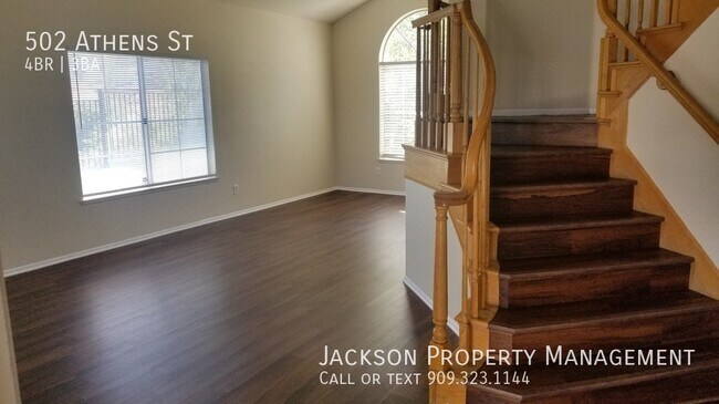 Foto del edificio - Desirable Canyon Crest Home