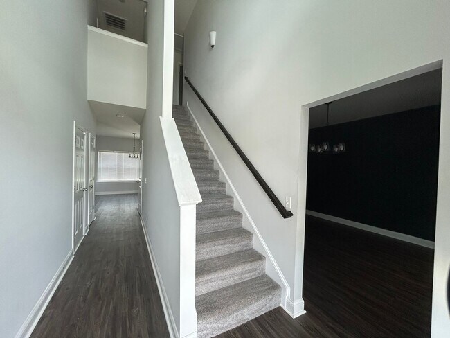Building Photo - 394 Rutledge Dr