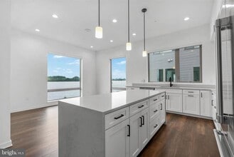 Building Photo - 3212 Evergreen Walk