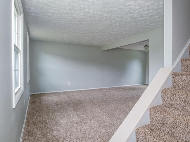 Building Photo - Beautiful Home for Lease in Reserve Townsh...