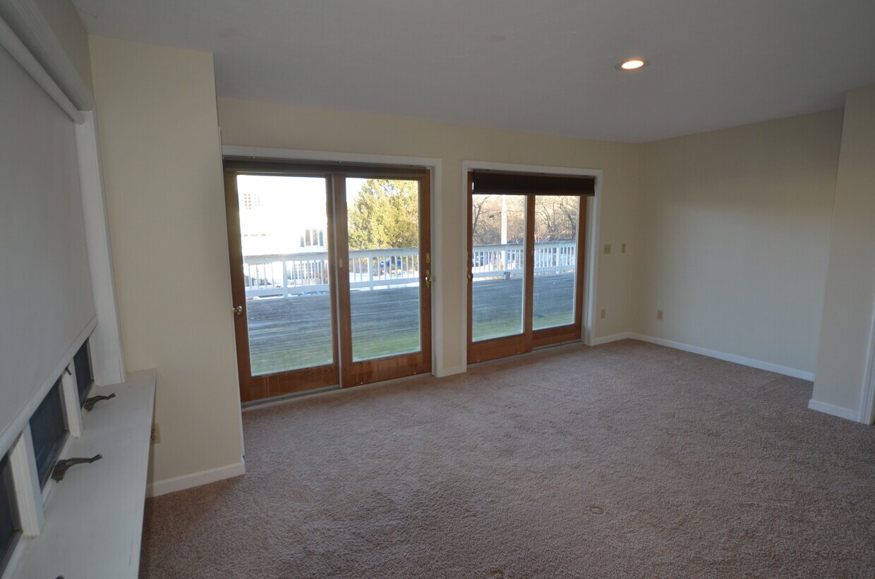 33 Ames Ave Unit 33 Ames Ave, Wrentham, MA 02093 Apartments in