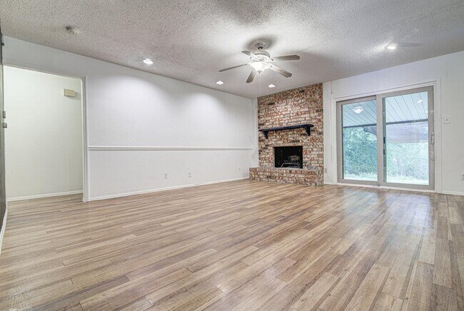 Building Photo - 6012 Wagon Bend