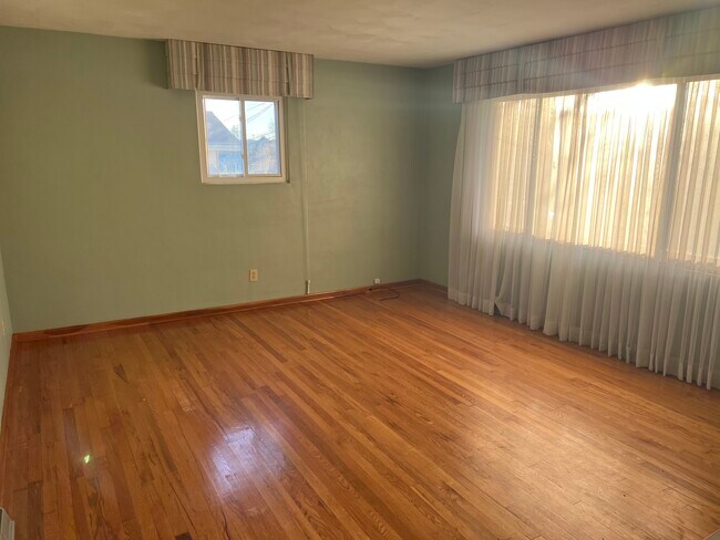 Foto del edificio - 828 Oak Hill Ave