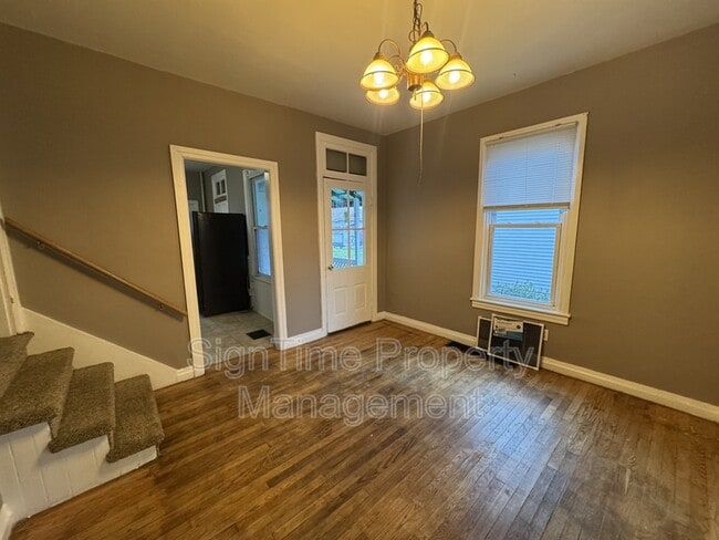 Building Photo - 1009 Corbett St