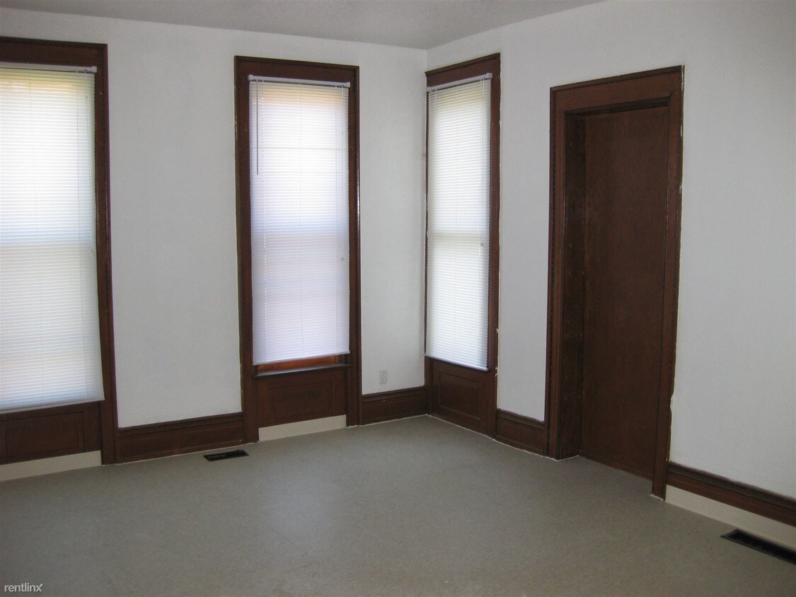 Foto del edificio - 3 br, 1 bath Apartment - Prescott Place