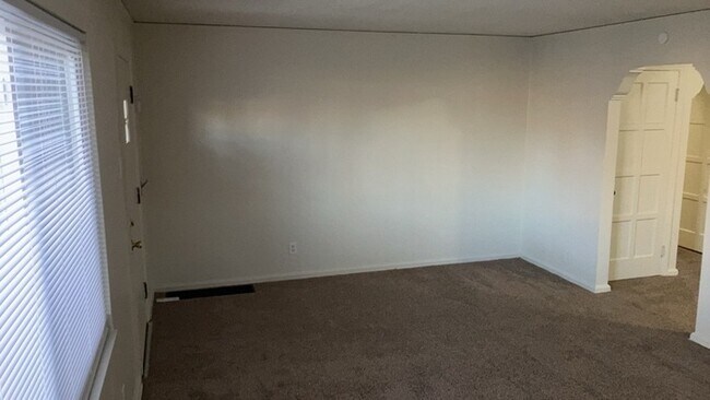 Foto del edificio - 1076 Sherwood Dr