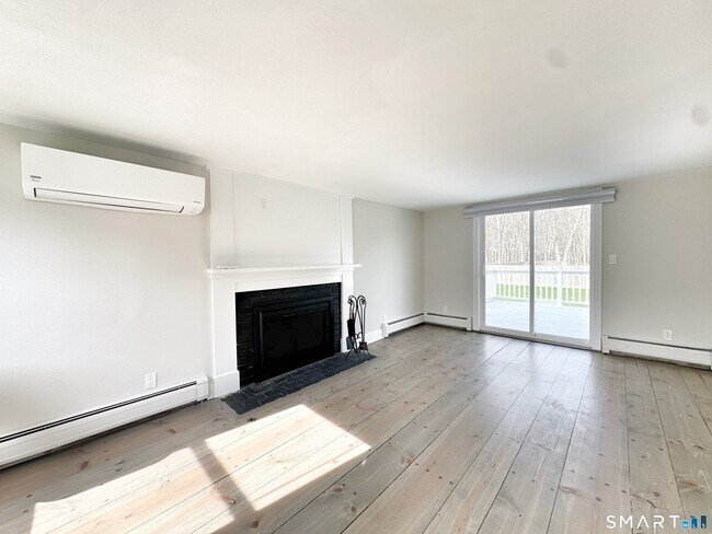 Foto del edificio - 112 Georgetown Rd