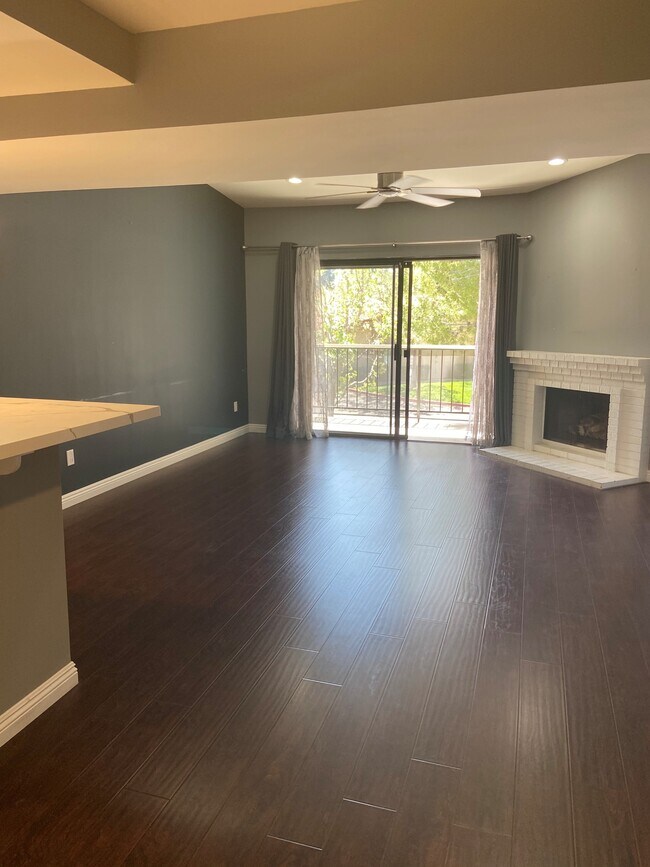 Foto del edificio - 12280 Corte Sabio