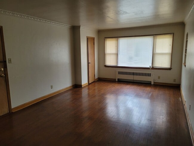 Building Photo - 4510 W Capitol Dr