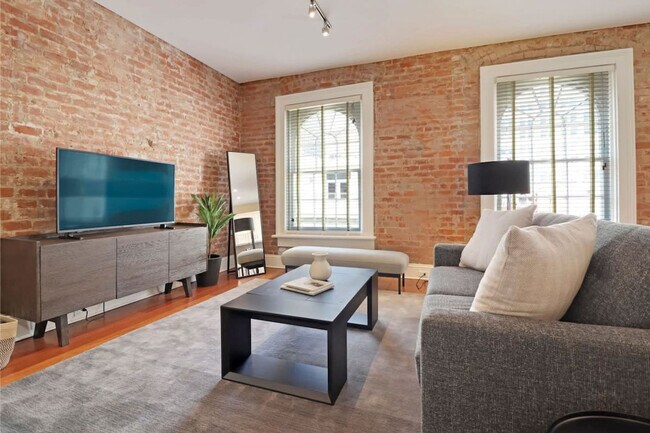 Foto del edificio - 822 Perdido St