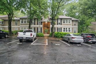 Building Photo - 5157 Roswell Rd