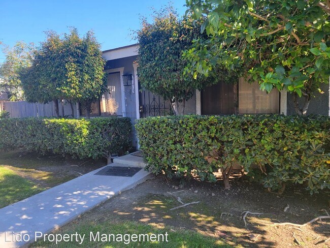 Building Photo - 2 br, 2 bath House - 2173 N. Orange Olive ...