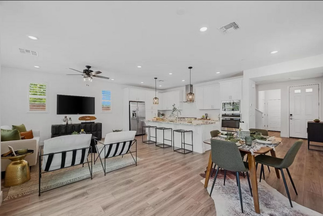 Building Photo - Move-In Special: Enjoy Reduced Annualized ...