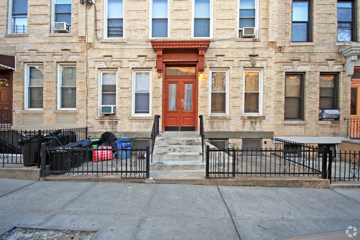 Building Photo - 1924 Linden St