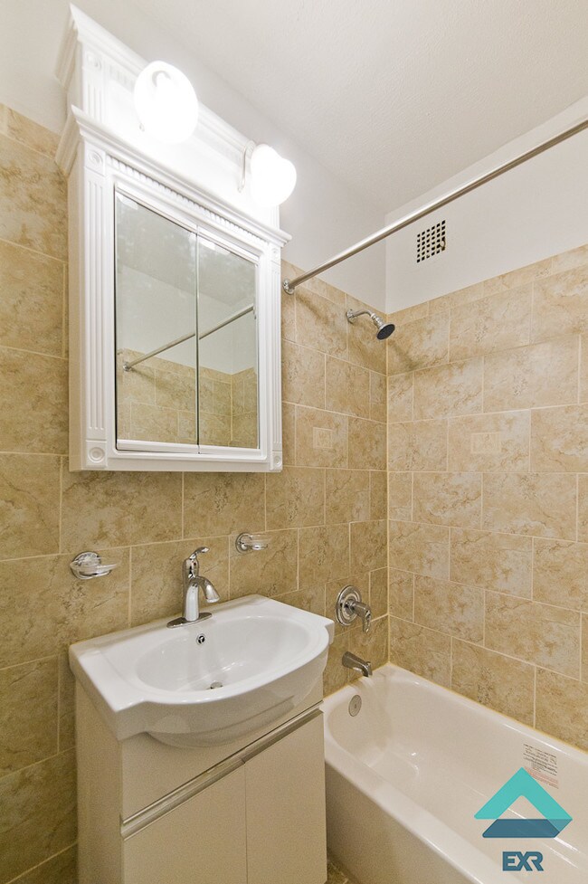 Foto del edificio - 425 E 26th St