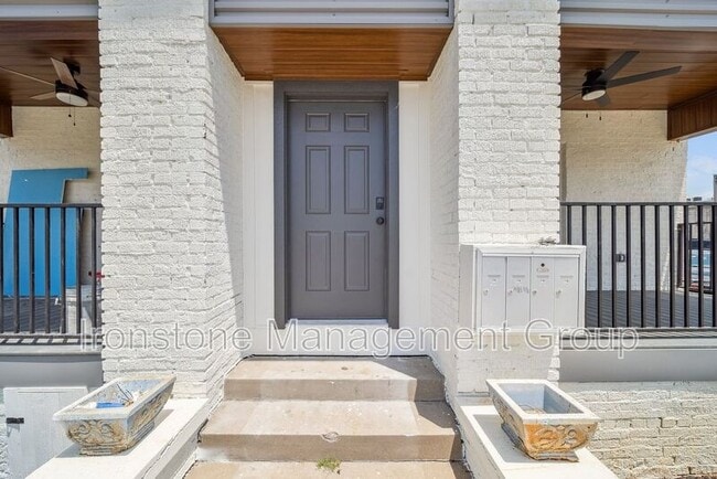 Foto del edificio - 1435 S Peoria Ave