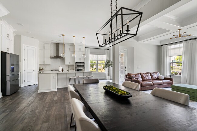 Foto del edificio - 13002 Butters Way