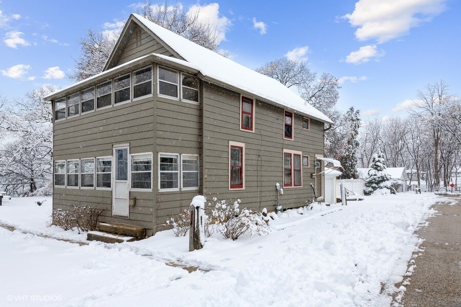 37 Lakeview Pl, Lake Zurich, IL 60047 House Rental in Lake Zurich, IL