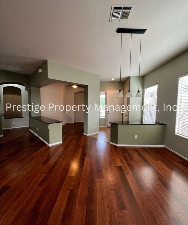Building Photo - Gorgeous 4/2 Dove Mountain Home!
