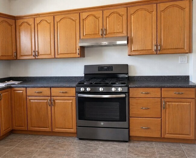 Building Photo - 1435 El Paso Dr