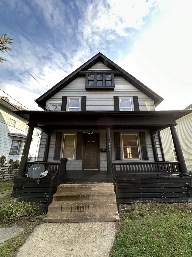 Foto principal - 1023 Haskell Ave